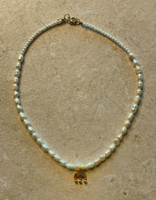 Load image into Gallery viewer, Pearl Necklace
